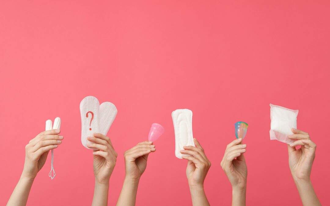 Absorvente menstrual biodegradável é alternativa menos poluente